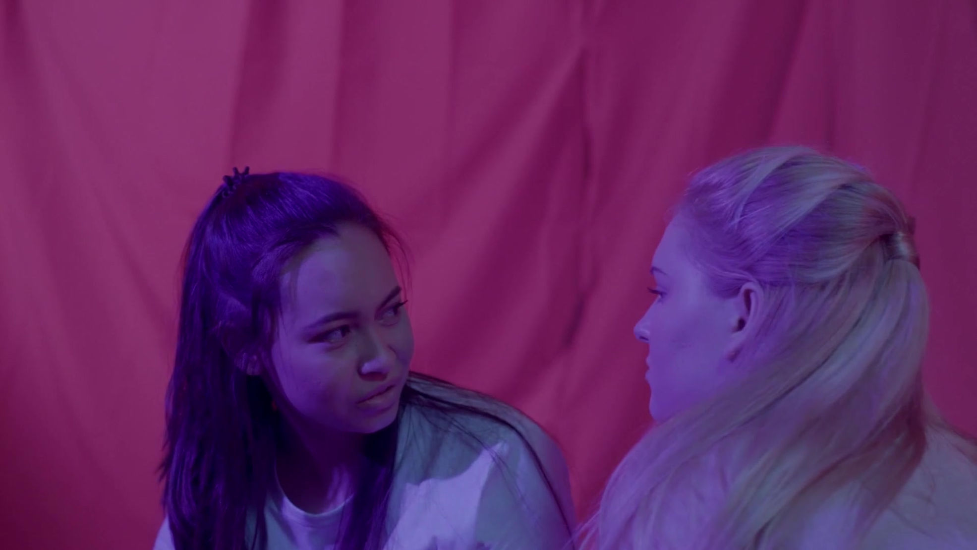 ALL THE REASONS BEHIND A KISS (2019)
